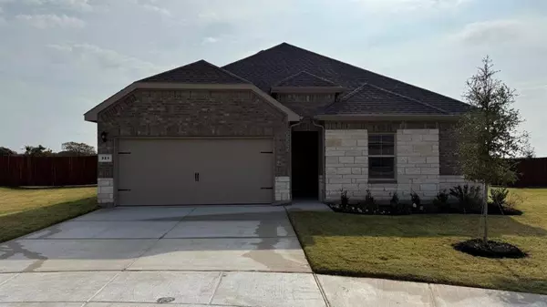 321 GALLANT MAN Court, Granbury, TX 76049