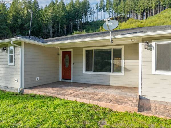 16855 HIGHWAY 42, Myrtle Point, OR 97458