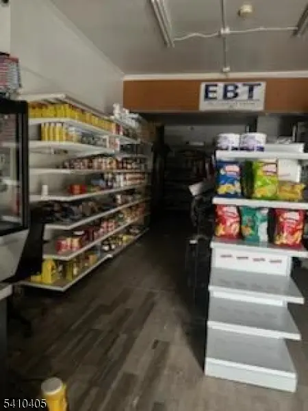 305 Summit Ave, Jersey City, NJ 07306