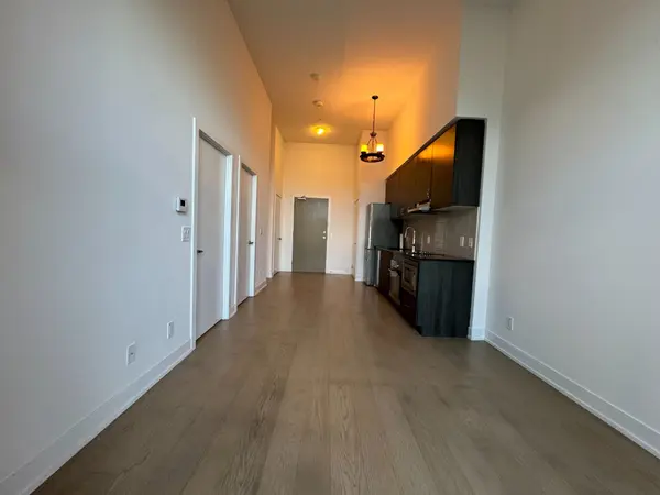 Toronto C15, ON M2K 1G7,7 Kenaston GDNS #G13