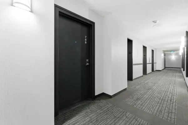 Alta Vista And Area, ON K1G 4J4,1500 Riverside DR #708