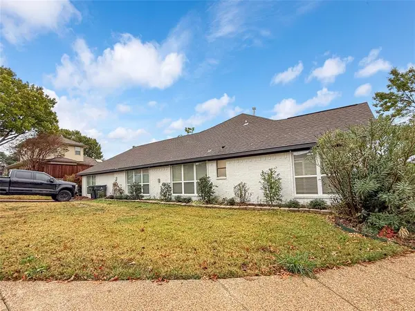 2402 Country Valley Road, Garland, TX 75041