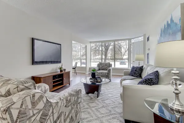 Aurora, ON L4G 6H7,14924 Yonge ST #115