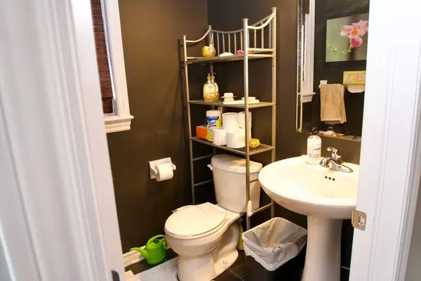 Barrhaven, ON K2C 3H2,513 Egret WAY