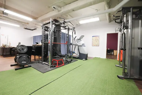 1376 Bank ST #B400, Billings Bridge - Riverside Park And Area, ON K1H 7Y3