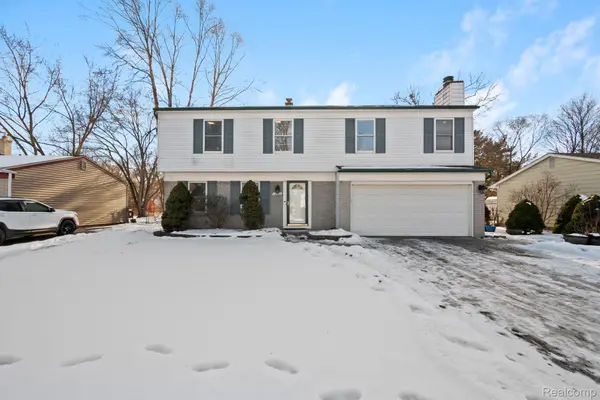 12800 S Daily DR W, Sterling Heights, MI 48313