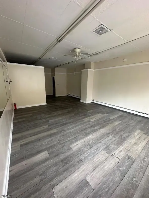 205 Parker Ave, Clifton City, NJ 07011