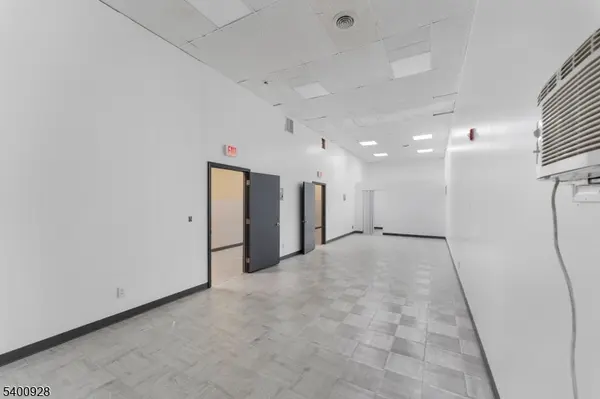 43 Merchant St, Newark City, NJ 07105