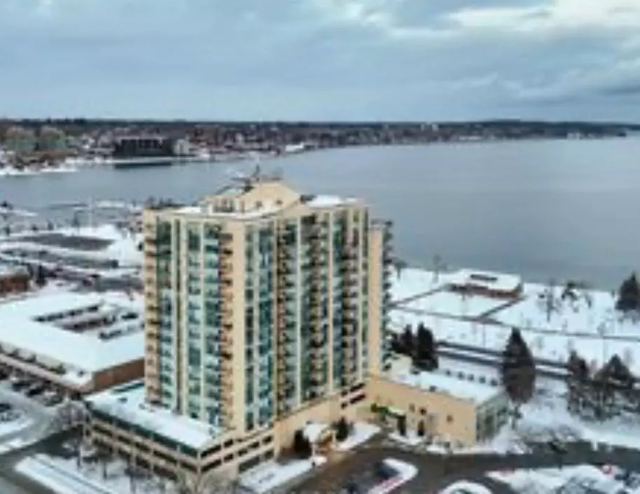 Barrie, ON L4N 7R6,75 Ellen ST #1101