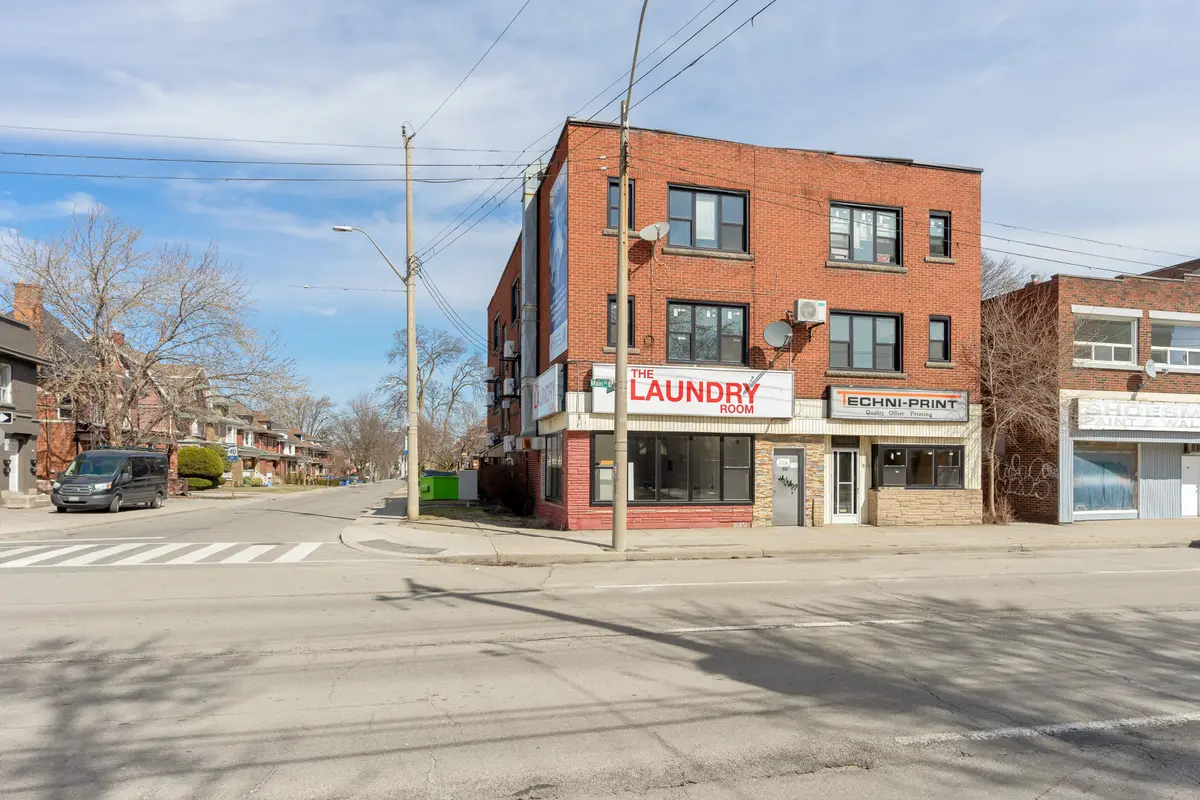 903-909 Main ST E, Hamilton, ON L8M 1M6