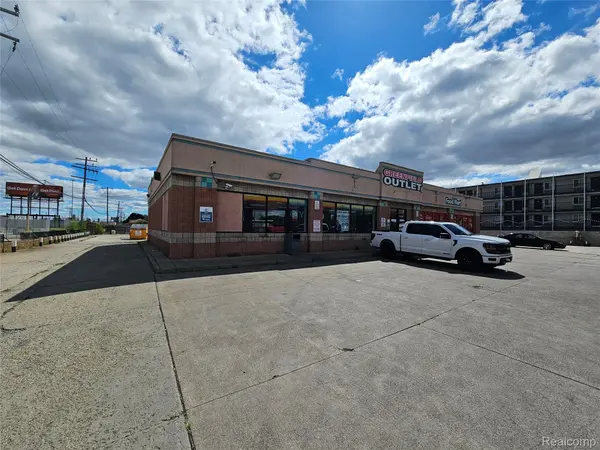 20500 GREENFIELD RD, Detroit, MI 48235