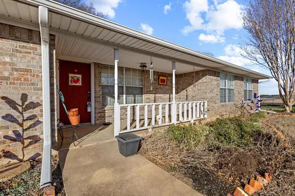 1858 Farm Road 1506, Paris, TX 75460