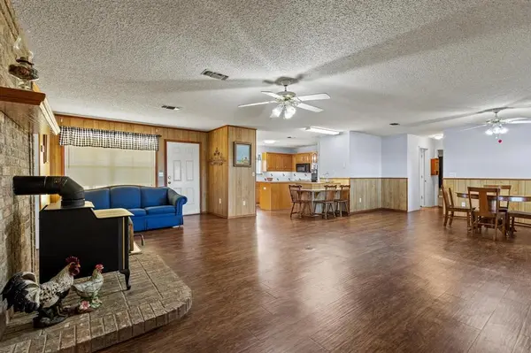 1858 Farm Road 1506, Paris, TX 75460