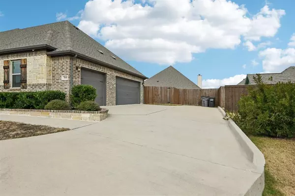 Ovilla, TX 75154,7041 Plum Court