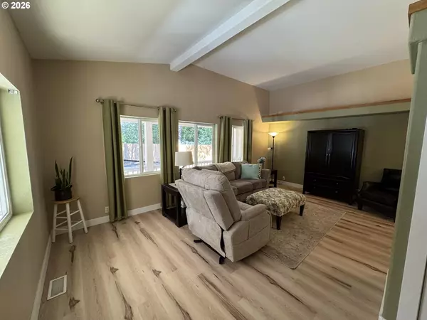 Florence, OR 97439,4837 SEAPINE DR