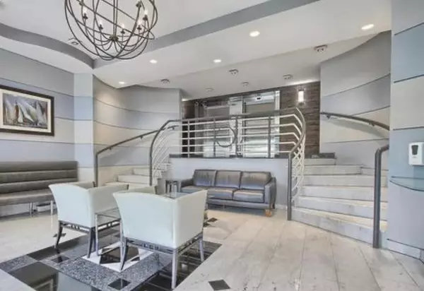 Barrie, ON L4N 7R6,75 Ellen ST #1101