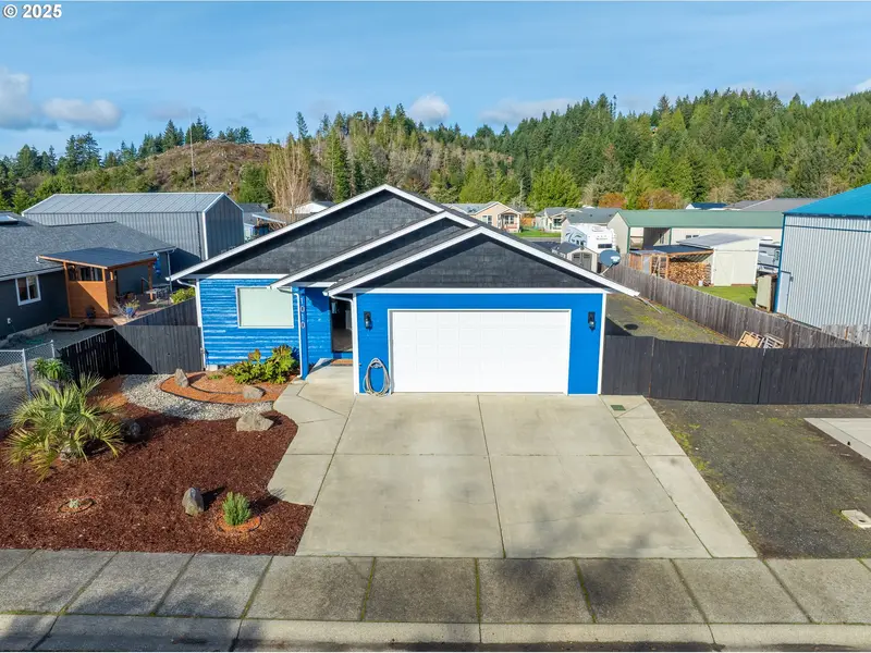 1010 RAECHEL RD, Lakeside, OR 97449
