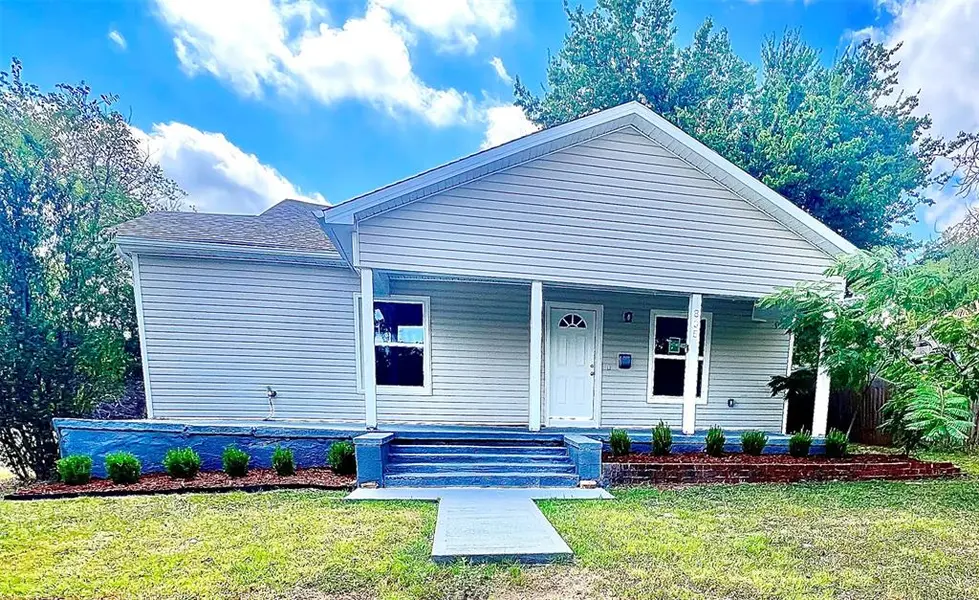 805 W 12th Street, Cisco, TX 76437