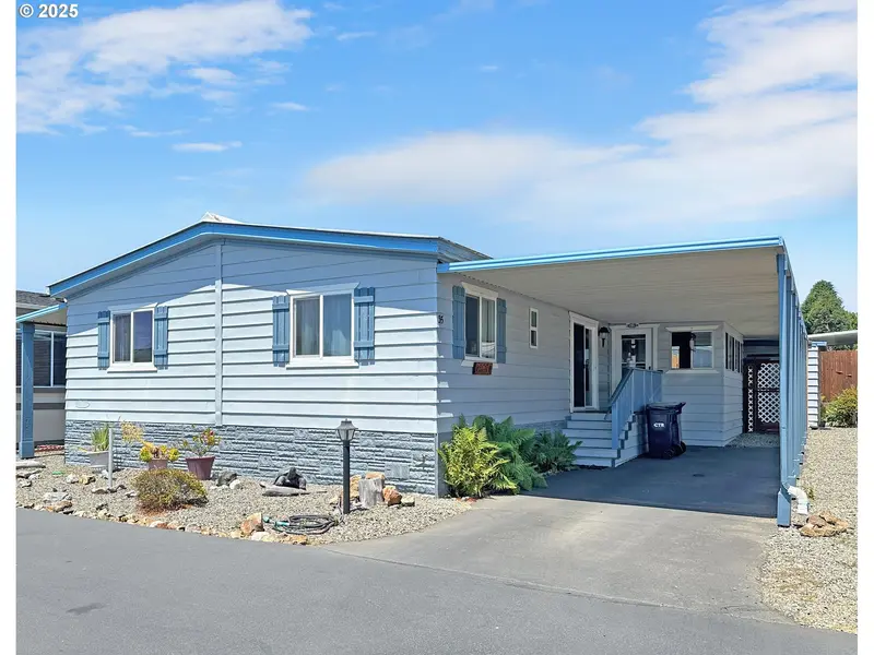 15889 SUNSET STRIP ##35, Brookings, OR 97415