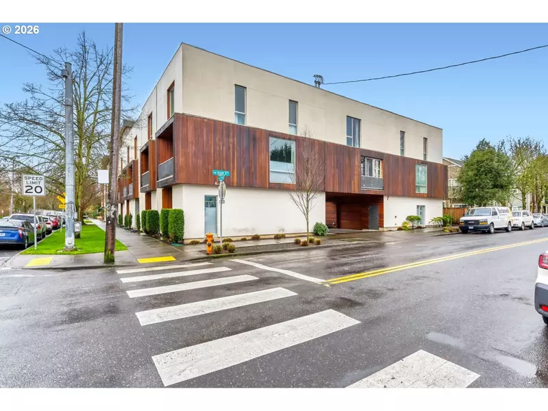 628 NE KNOTT ST #9, Portland, OR 97212