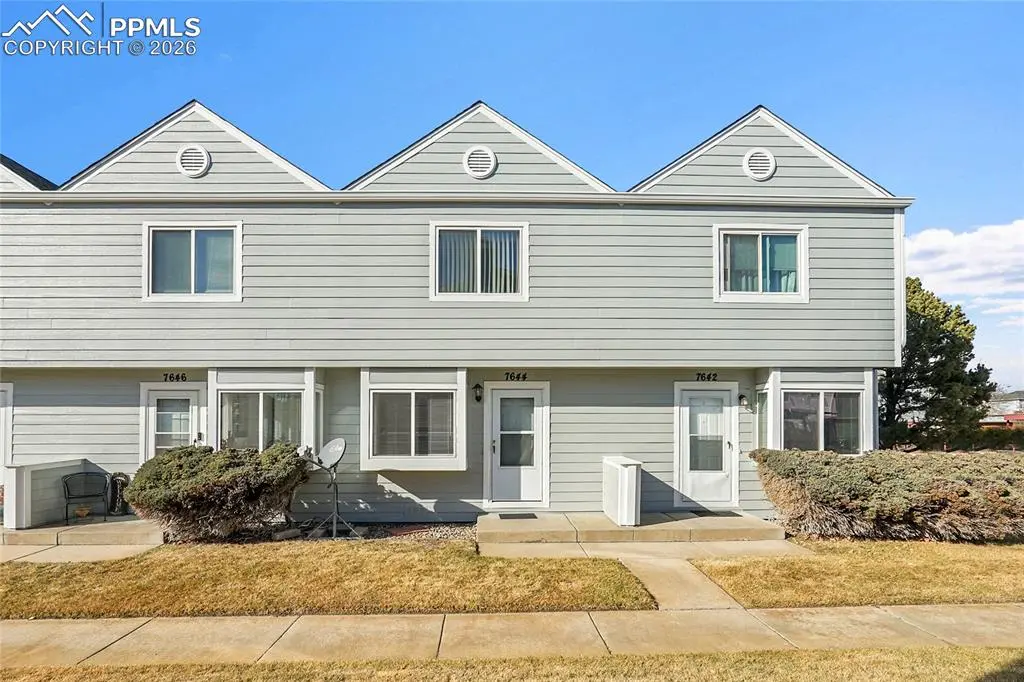 7644 Lexington Manor DR, Colorado Springs, CO 80920