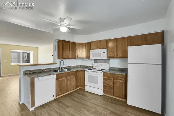 7644 Lexington Manor DR, Colorado Springs, CO 80920