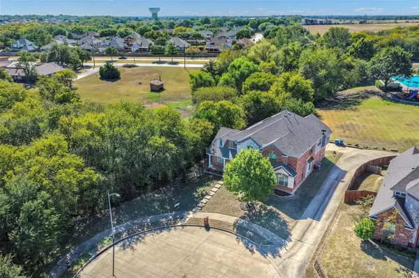 1700 Little River Court, Desoto, TX 75115
