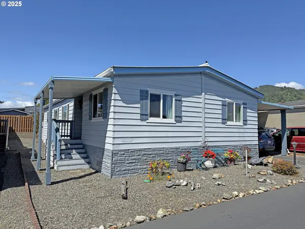 15889 SUNSET STRIP ##35, Brookings, OR 97415