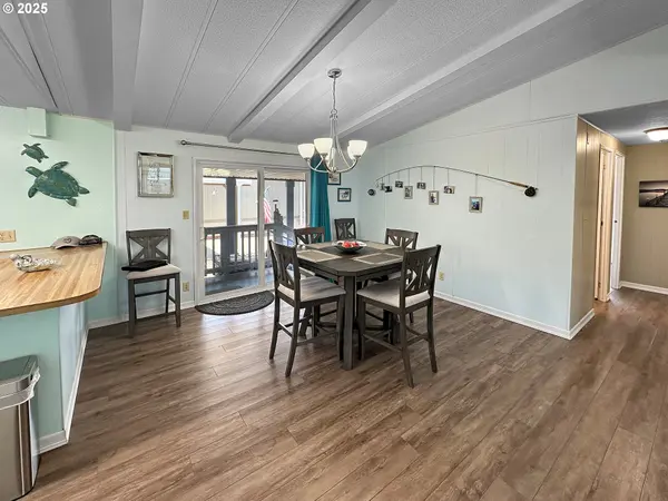 15889 SUNSET STRIP ##35, Brookings, OR 97415