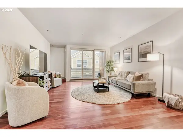 628 NE KNOTT ST #9, Portland, OR 97212