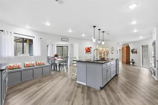 232 Remuda Drive, Fort Worth, TX 76108