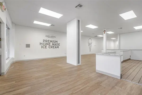 204 S Main Street, Cleburne, TX 76033