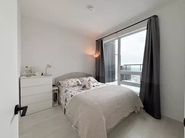 Toronto C10, ON M4P 1V4,127 Broadway AVE #3410