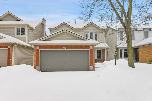 123 Longshire CIR, Barrhaven, ON K2J 4L1