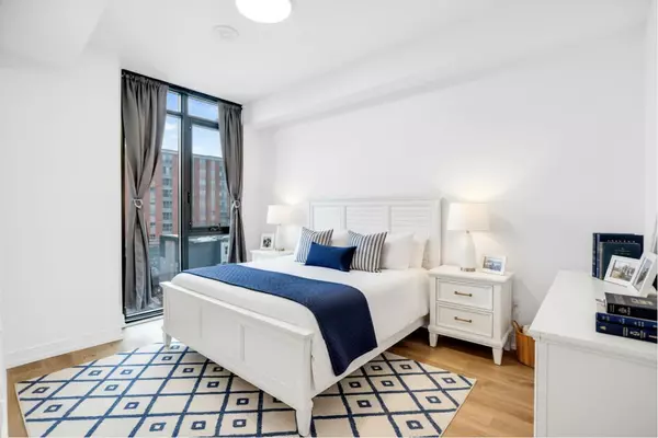 Hamilton, ON L8R 3J2,1 Jarvis St ST #728