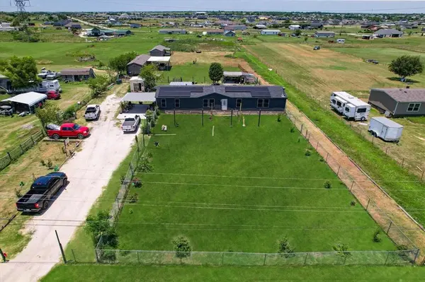 5909 Black Springs Lane, Joshua, TX 76058