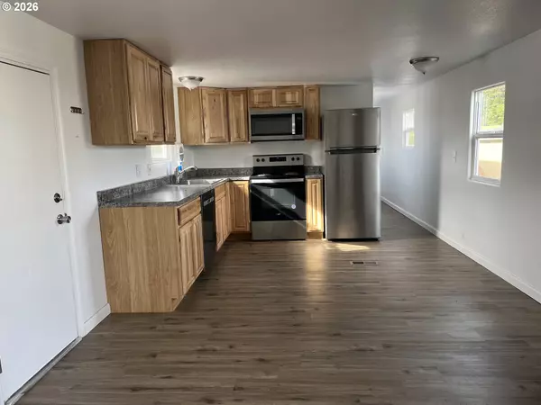 Reedsport, OR 97467,1413 HAWTHORNE AVE #20