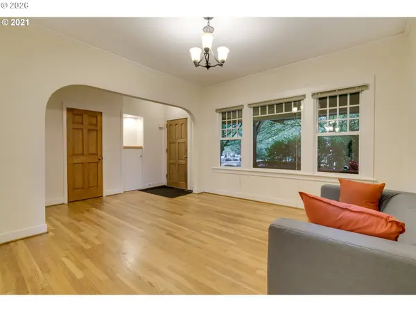 407 SE 28TH AVE, Portland, OR 97214