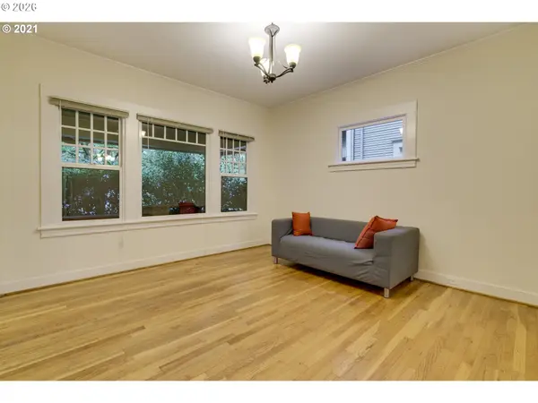 407 SE 28TH AVE, Portland, OR 97214