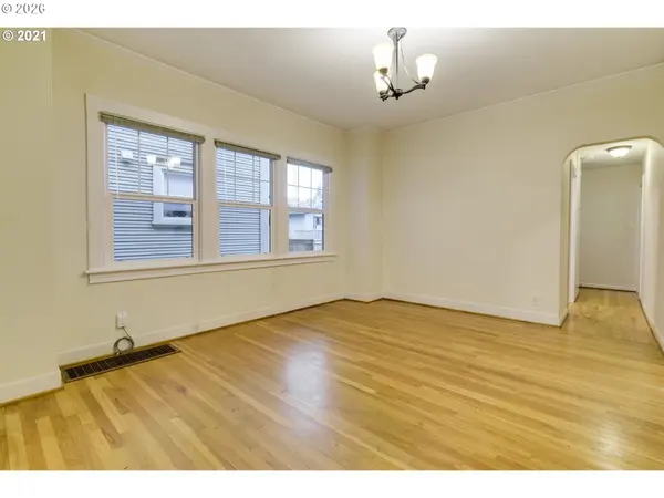 407 SE 28TH AVE, Portland, OR 97214