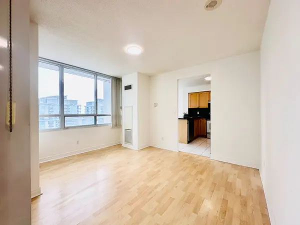 23 Hollywood AVE #PH106, Toronto C14, ON M2N 7L8