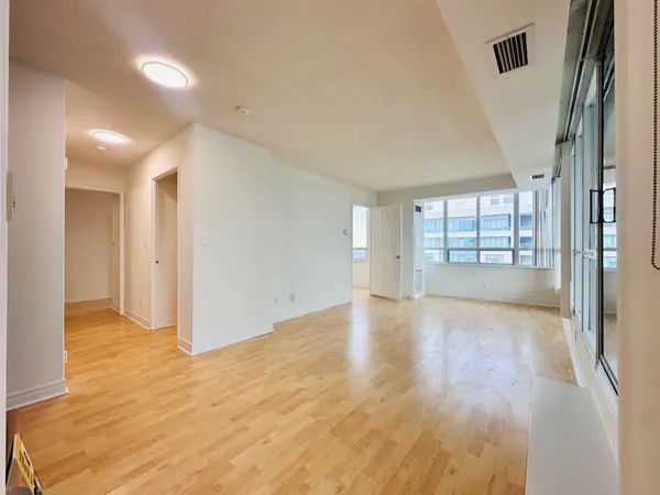 23 Hollywood AVE #PH106, Toronto C14, ON M2N 7L8