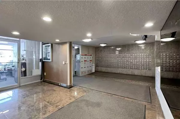 Toronto E05, ON M1W 2V5,2050 Bridletowne CIR #303