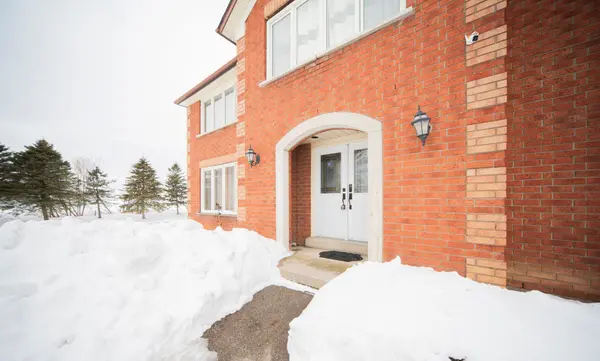 East Gwillimbury, ON L0G 1V0,1008 Mount Albert RD