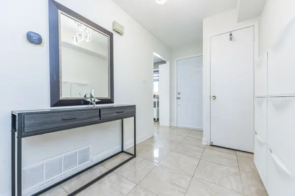 Toronto E10, ON M1E 2Z6,10 Rodda BLVD N #53