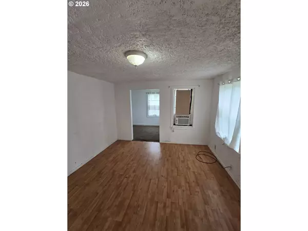 Winston, OR 97496,31 SE DARRELL AVE