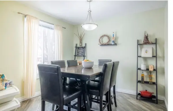 1145 Pettit RD, Fort Erie, ON L2A 5A2