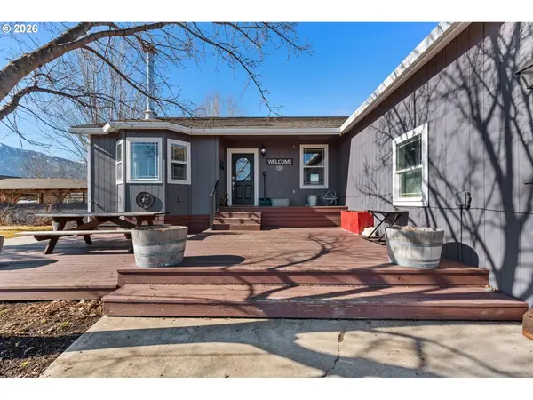 719 N EAST ST, Joseph, OR 97846