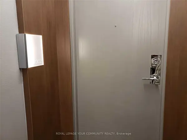 21 Widmer ST #2302, Toronto C01, ON M5V 0B8