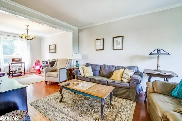 Barrie, ON L4M 6A9,369 HICKLING TRL #Upper